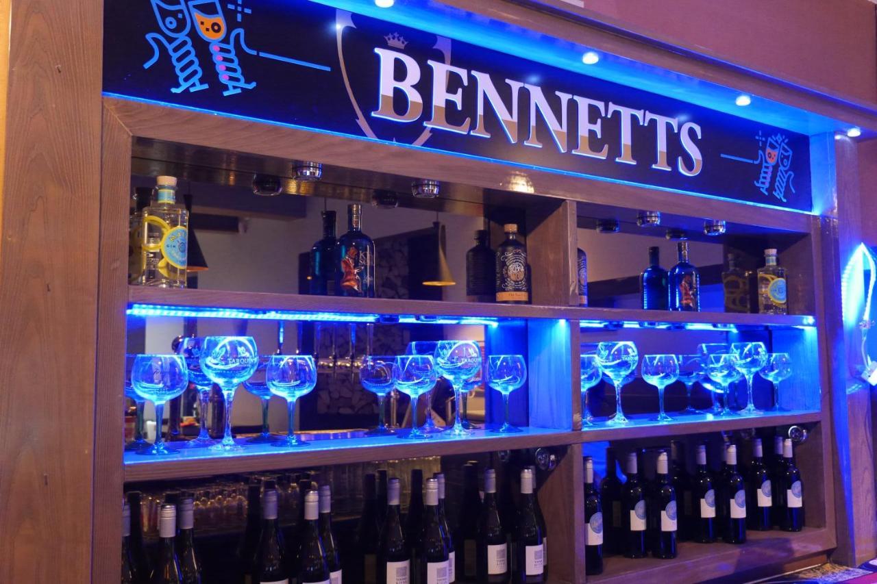 Bennetts Hotel ロング・イートン エクステリア 写真