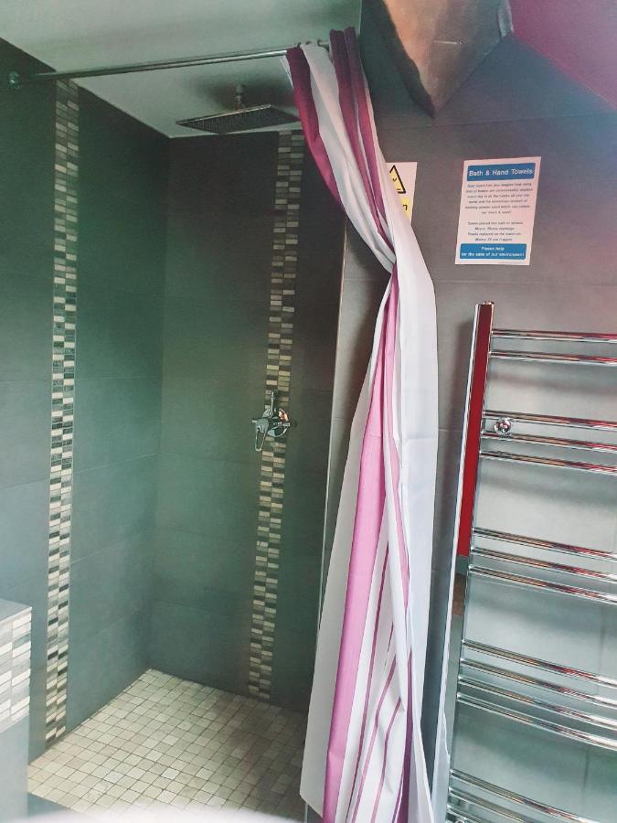 Bennetts Hotel ロング・イートン エクステリア 写真