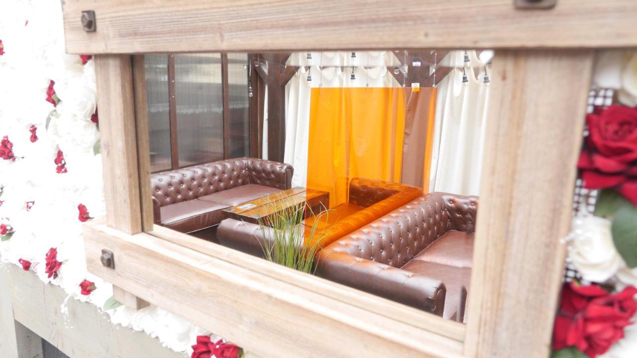 Bennetts Hotel ロング・イートン エクステリア 写真