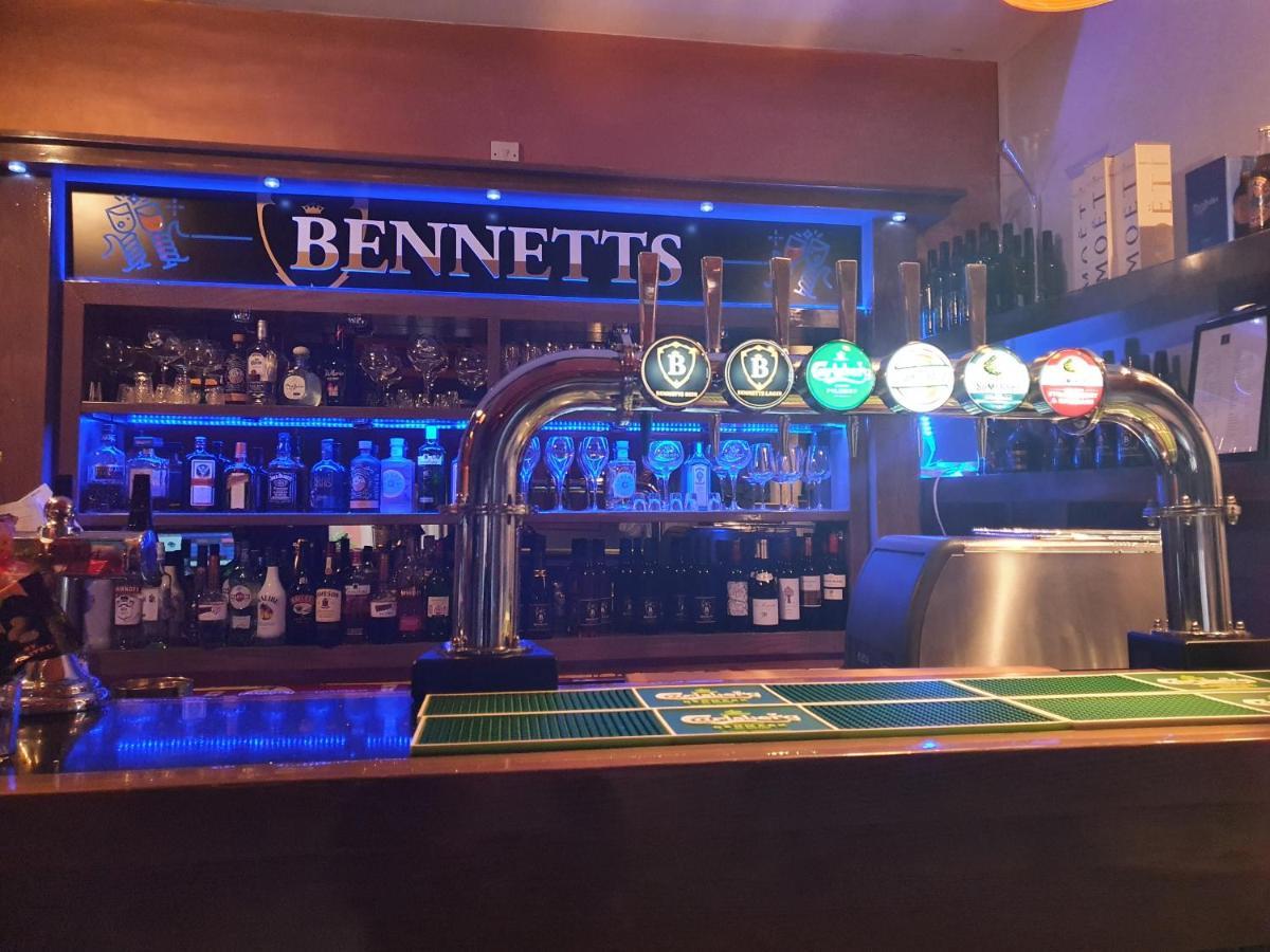 Bennetts Hotel ロング・イートン エクステリア 写真