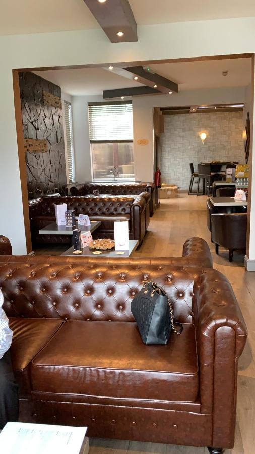 Bennetts Hotel ロング・イートン エクステリア 写真