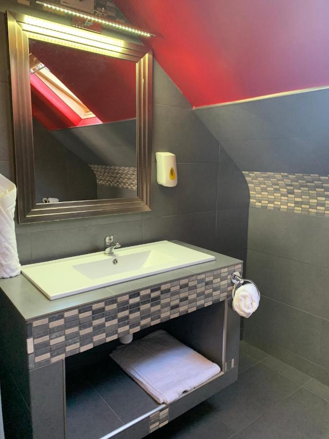 Bennetts Hotel ロング・イートン エクステリア 写真